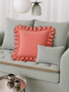 Amélie Ruffle Pillow Cover