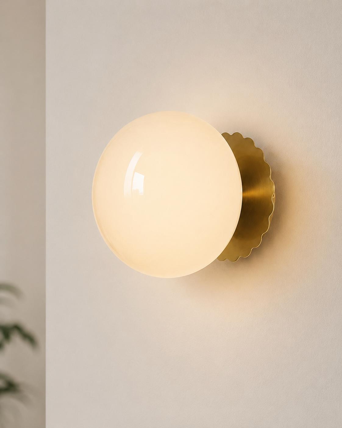 Ivory Aura Wall Light